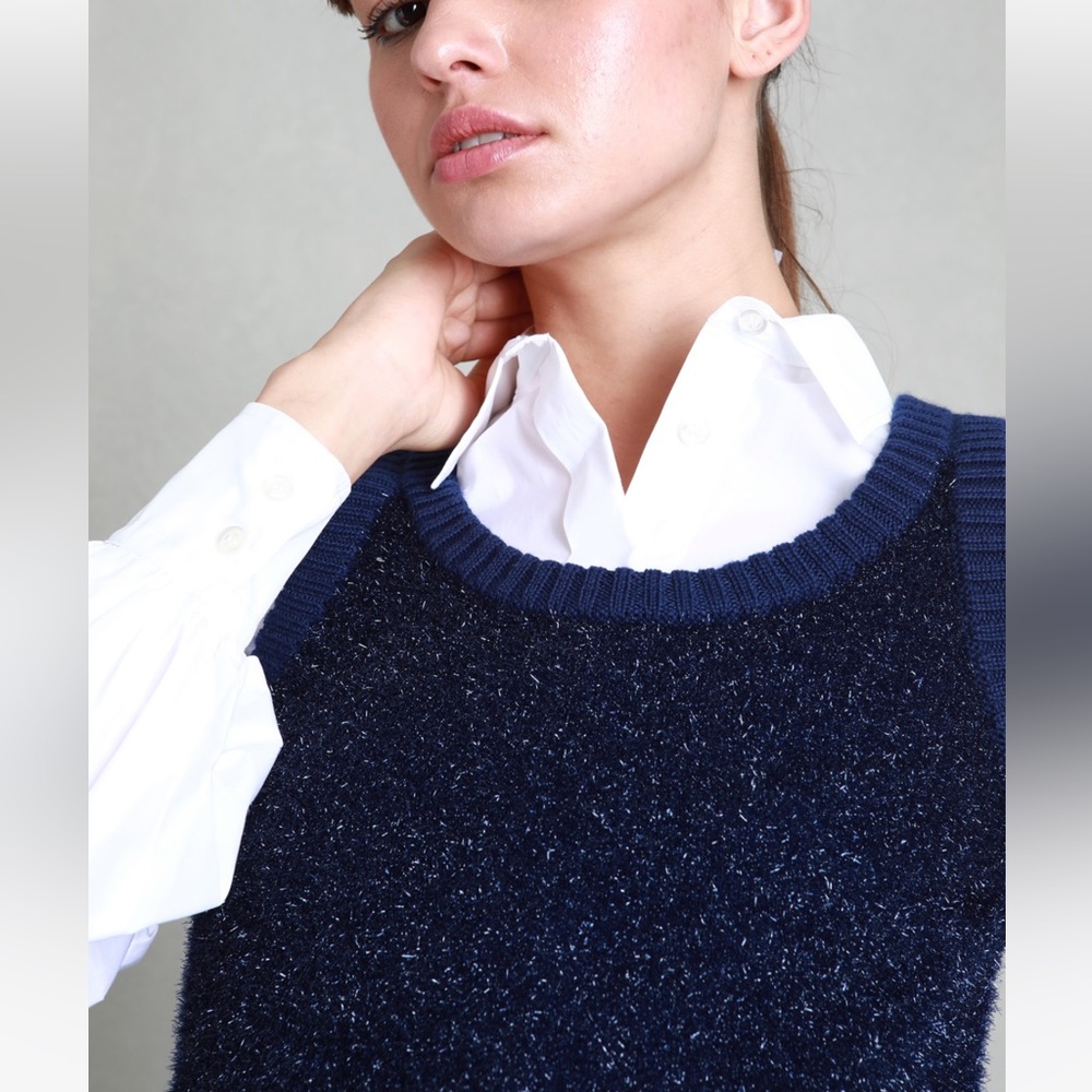 SportMax MaxMara Metallic Fiber Cropped Vest. Size: Small 4-6 165/88A